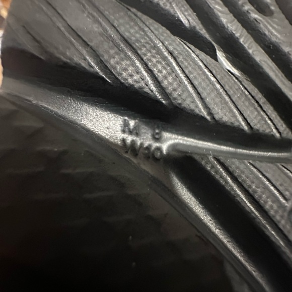 Men's/ women’s Black Foam Flip Flop Sandals - Picture 7 of 11